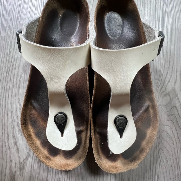 BIRKENSTOCK Gizeh Pearl White Thong Sandals - Picture 1 of 6